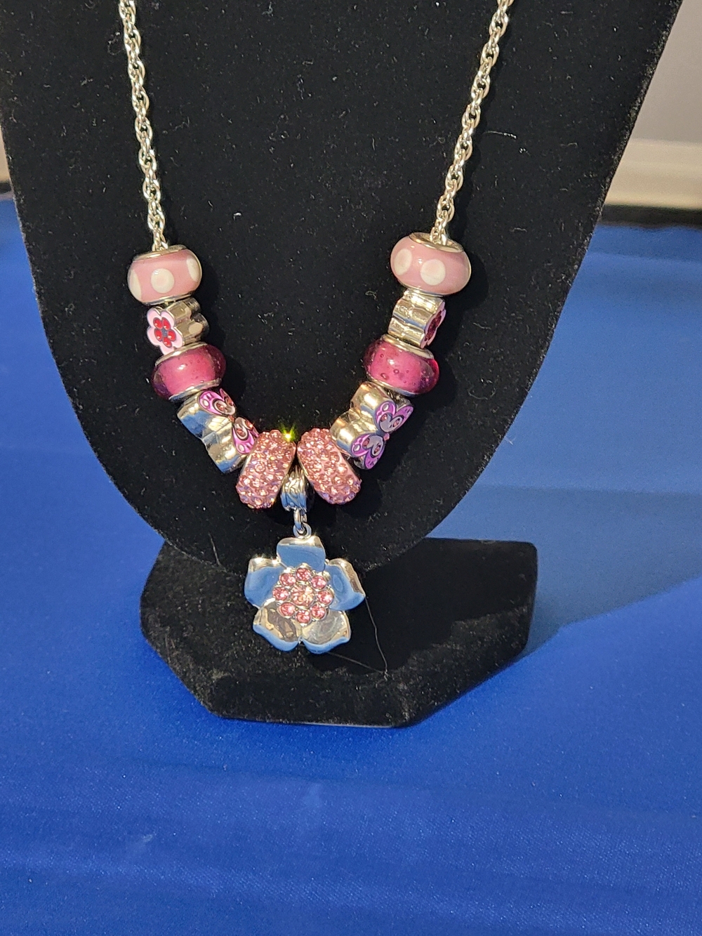 Source Unknown Pink Bead & Flower Charm Necklace